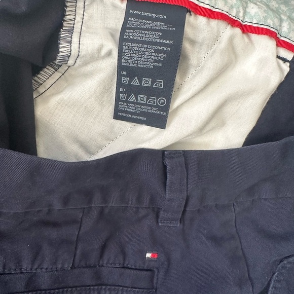 Tommy Hilfiger Blue Bermuda Shorts Lightweight Design - Picture 4 of 5